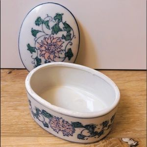 Vintage porcelain jewelry box